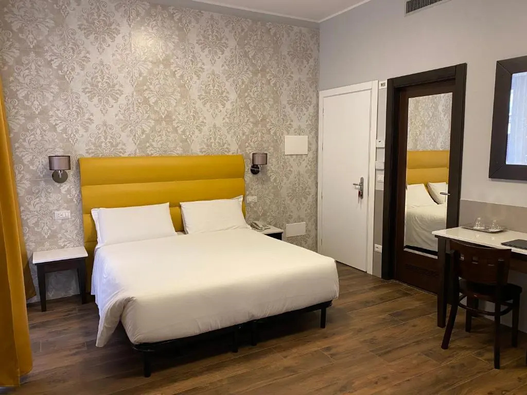 Superior Double room (full double bed)