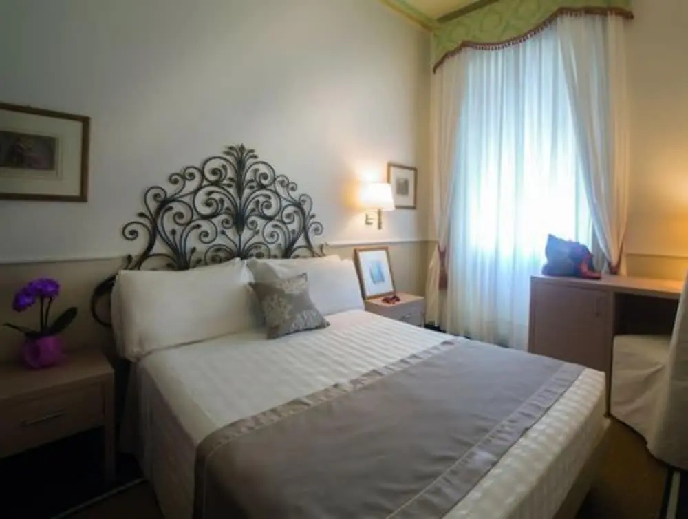 Hotel Jolanda - Chambres