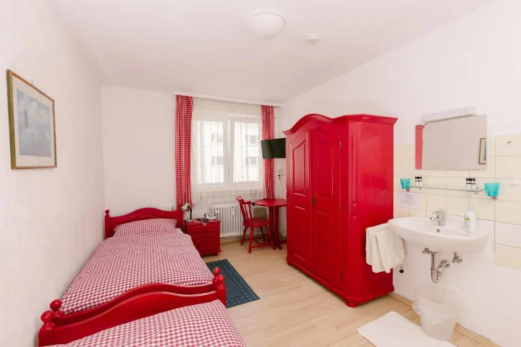 Standard Double room (twin beds)