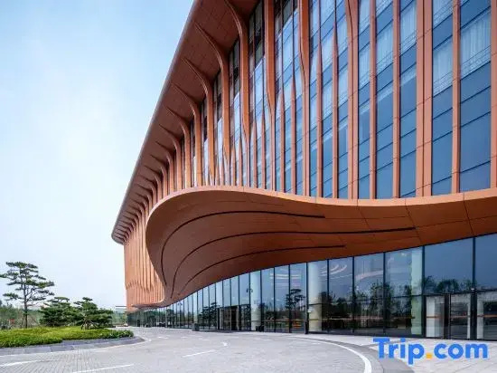 Capital International Exhibition & Convention Center Hotel