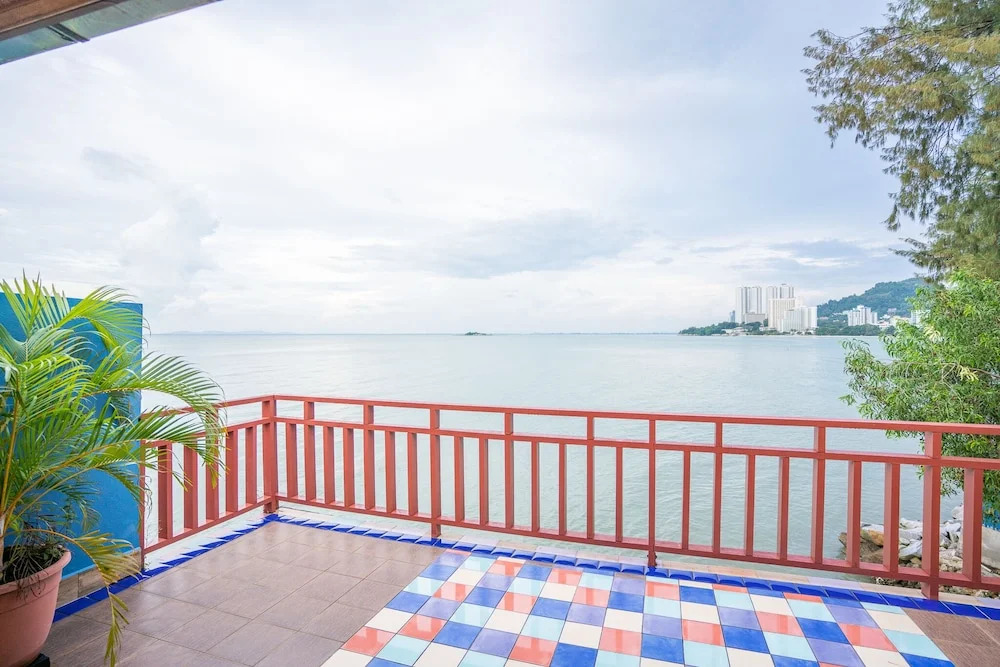 Lost Paradise Resort