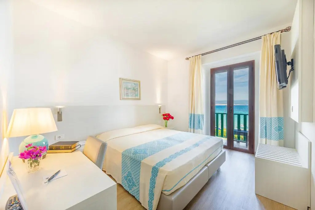 Family room with sea view