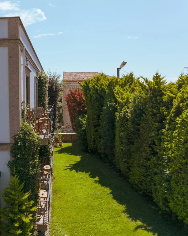 Deluxe Double room with balcony (full double bed)