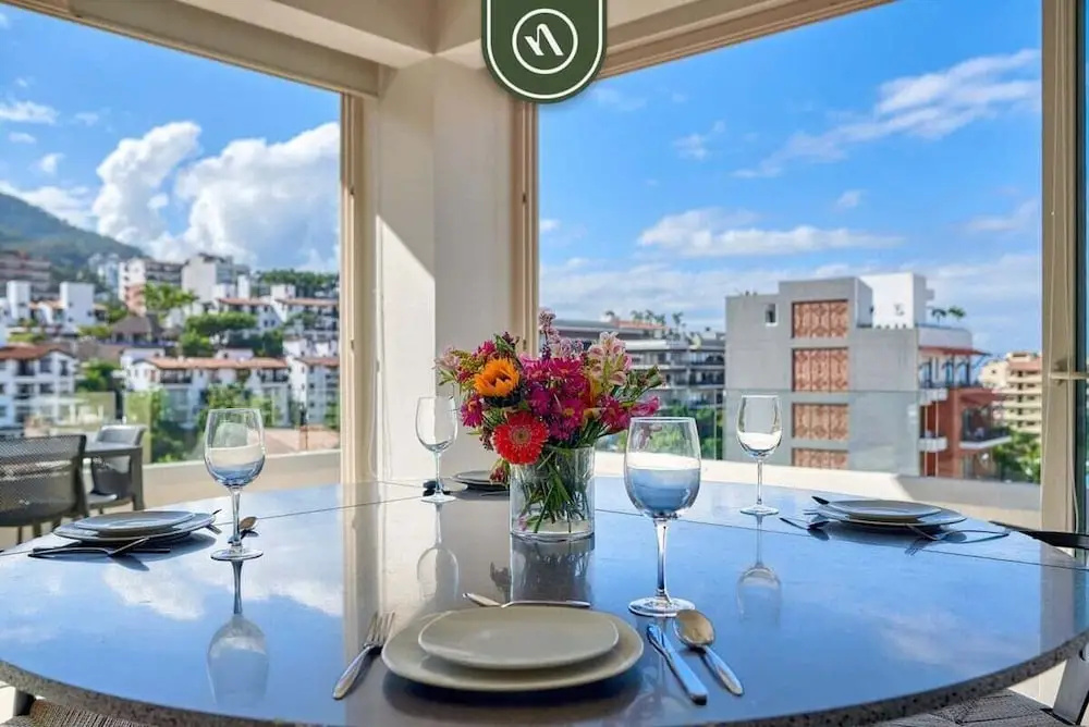Luxury 1 BR Condo in the Heart of Romantic Zone