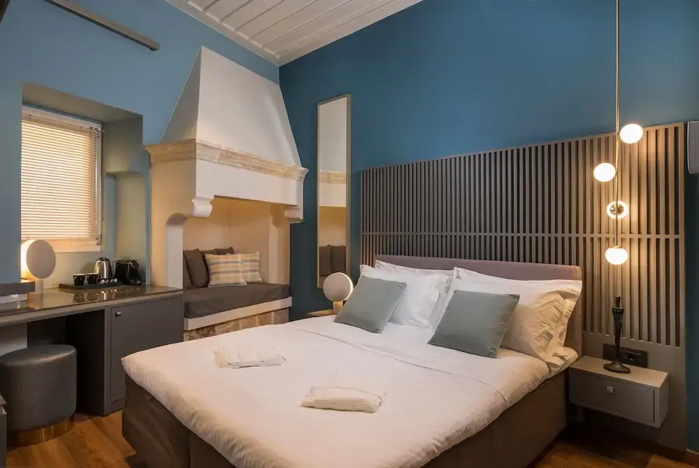 Deluxe Suite with balcony