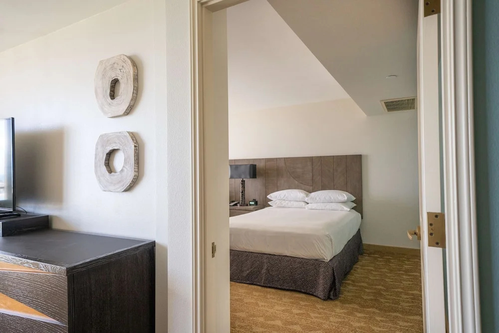 Embassy Suites by Hilton Waikiki Beach Walk - Chambres