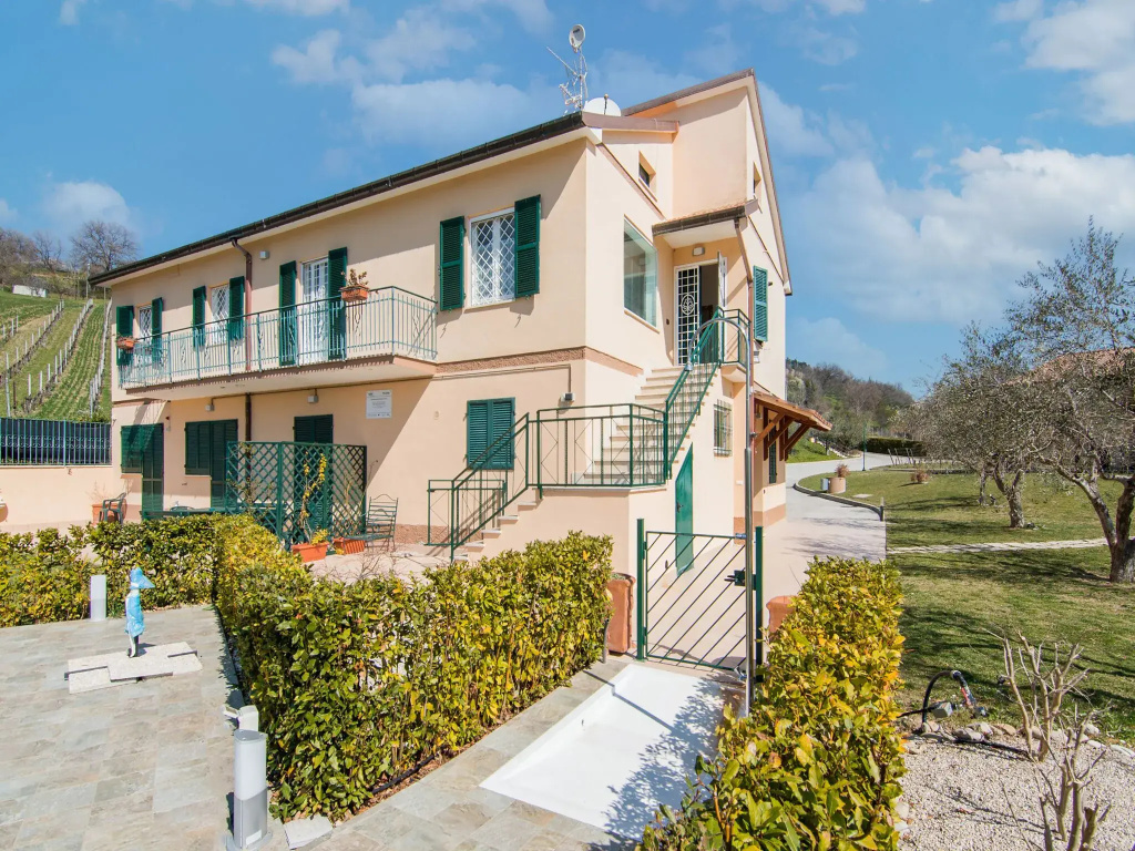 Beautiful holiday home in Montedinove with shared pool