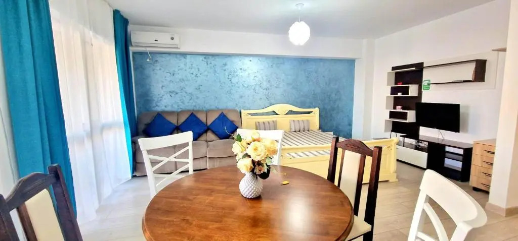 Big & Cosy Apartment with 3 double beds by Evelyn Apartments - фото 4