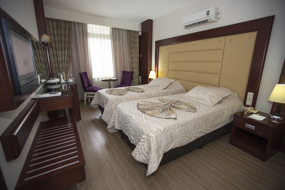 Mersin Oteli — 4