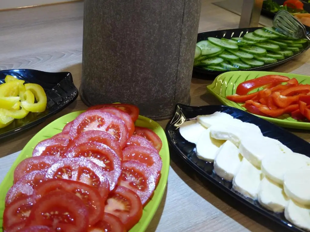 Food & Beverage