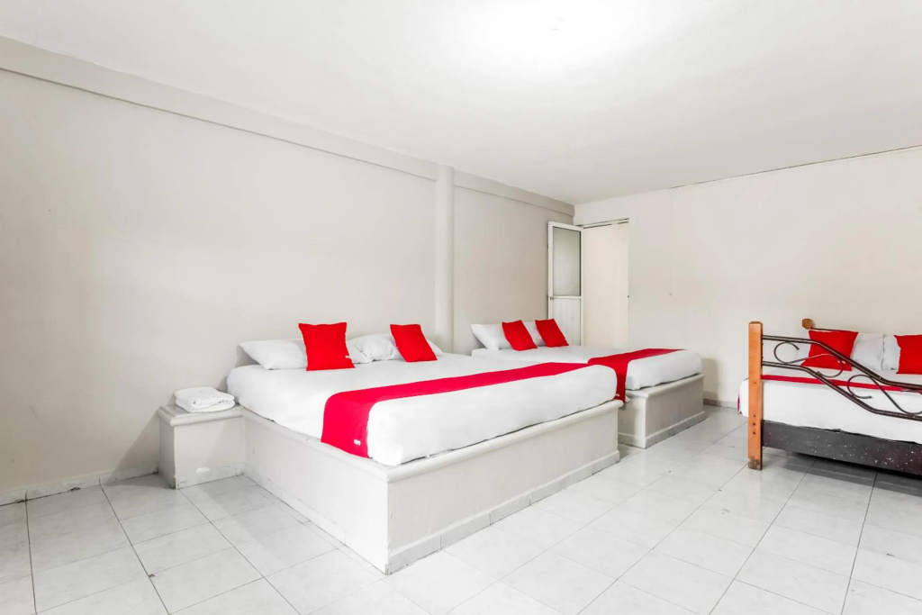 OYO Hotel Jaguar — 3