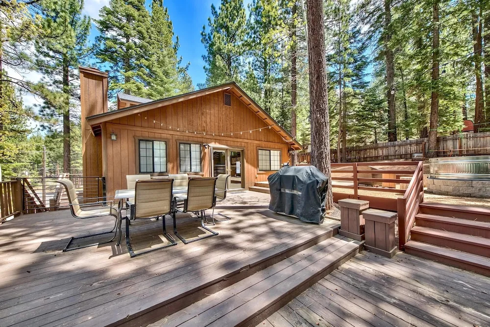 1760t Thunderbird Cabin 3 Bedroom Home
