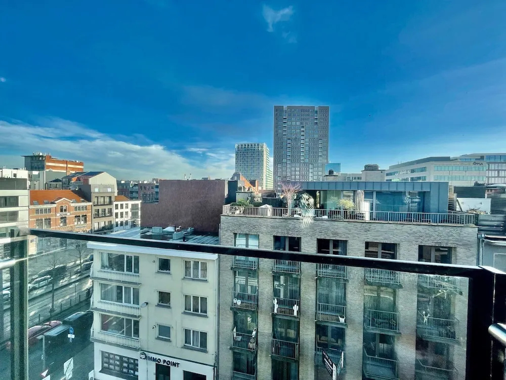 Suite in Antwerp Near Meir Shops