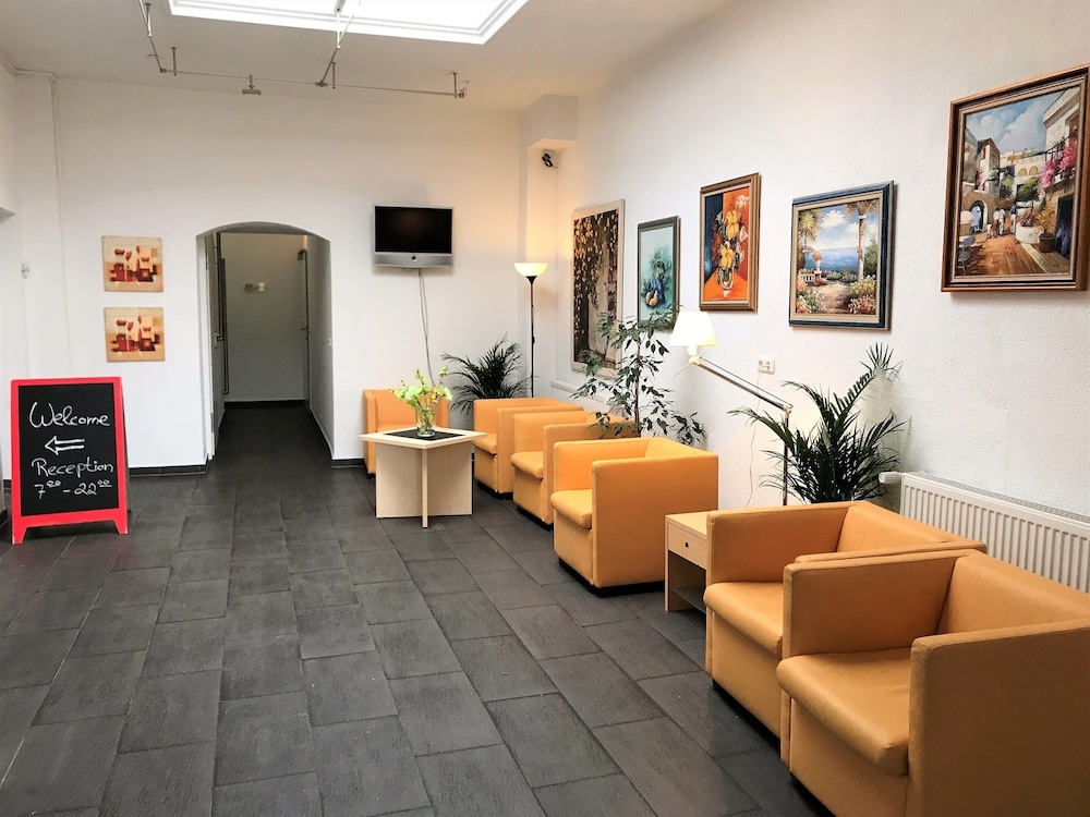 SMARTY Airport Cologne Hotel – Bild 2