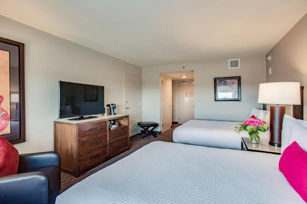 Overton Hotel and Conference Center — фото 4