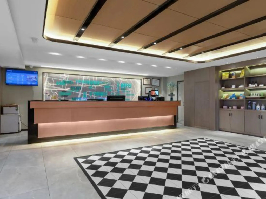 Earl Family Hotel (Huaihe Road Pedestrian Street Xiaoyaojin)