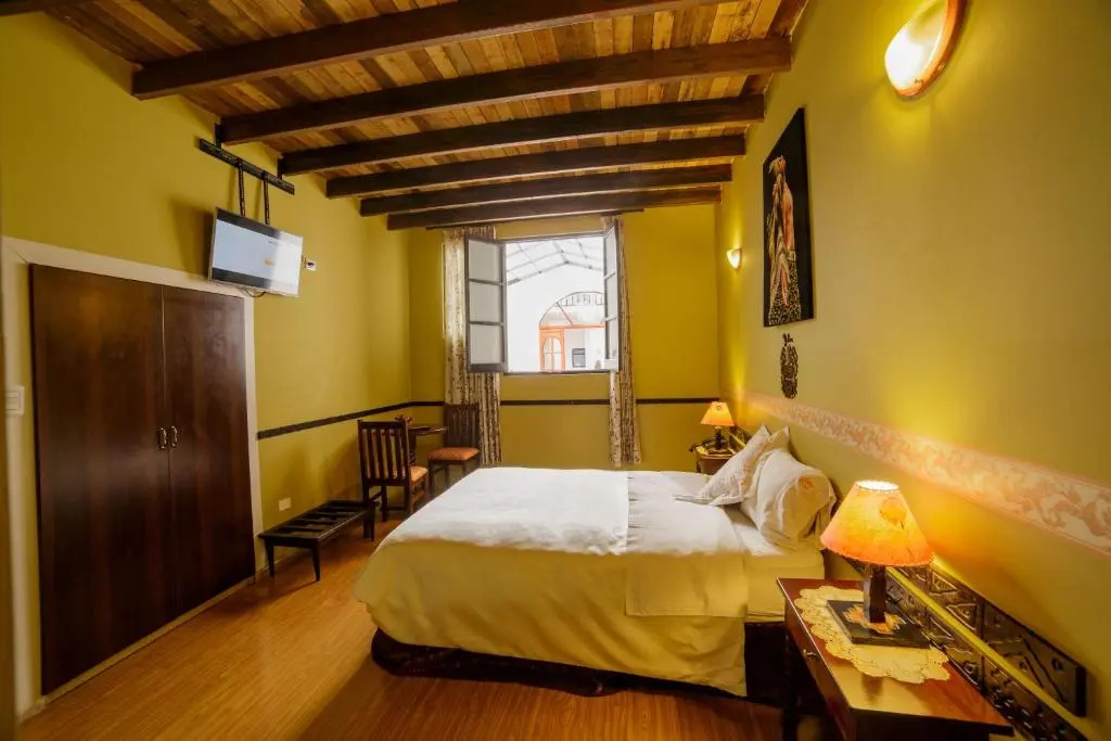 Yabar Hotel Plaza - Chambres
