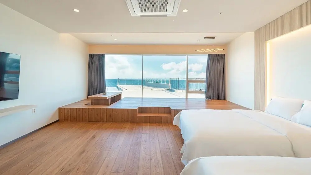 Premier room