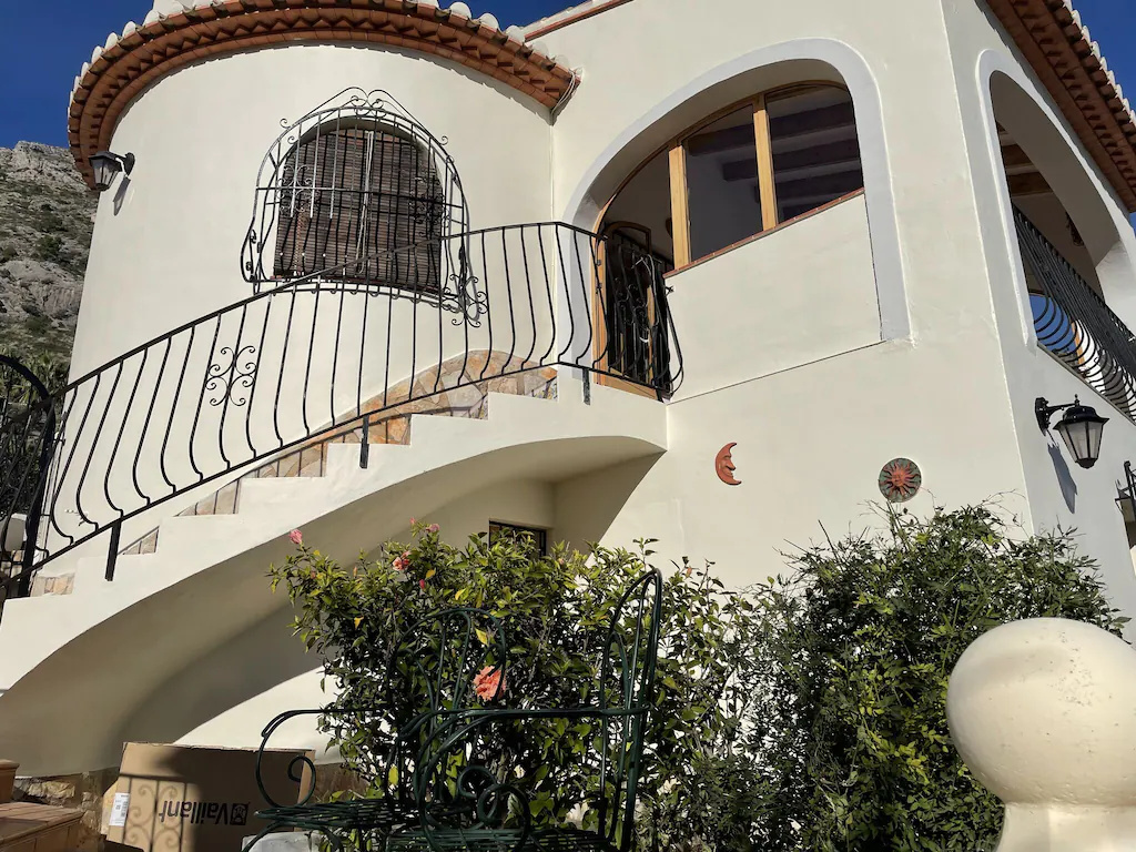 Mediterranean Escape With Garden