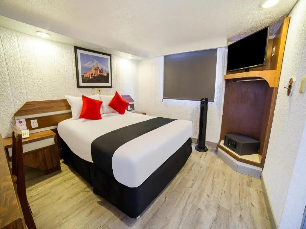 Standard Double room (full double bed)
