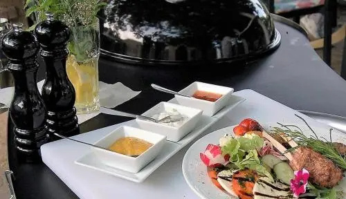Food & Beverage