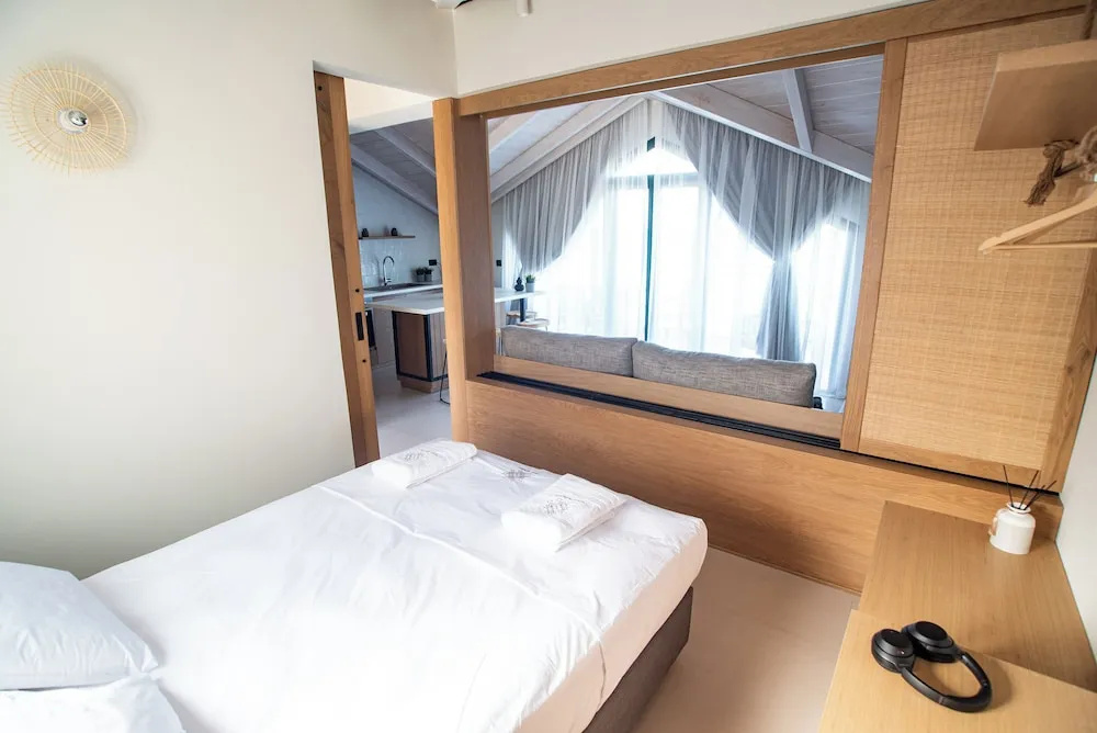 Yolo Resort — 2