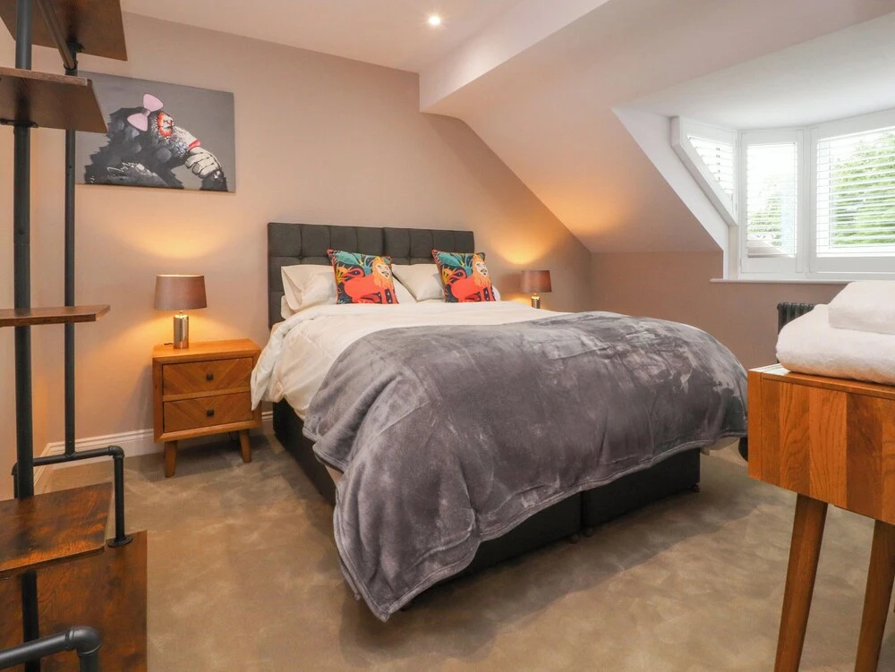 The Oakroyd — 5
