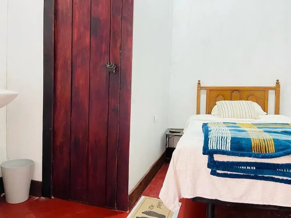 Economy room