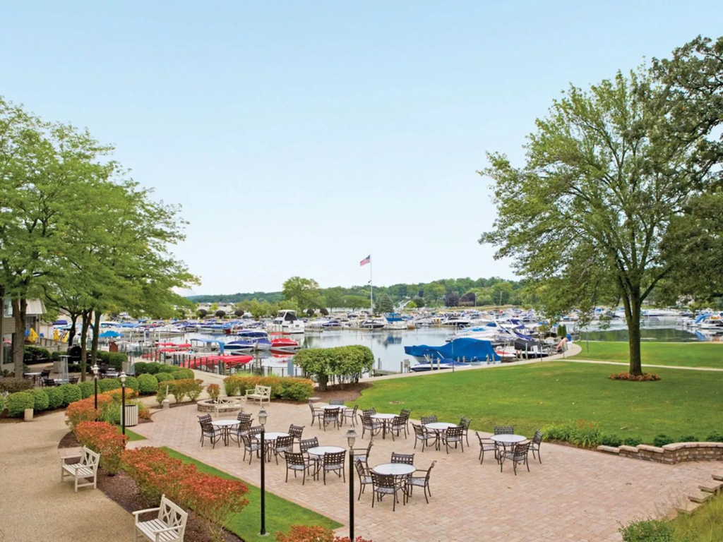 Beach & Waterfront