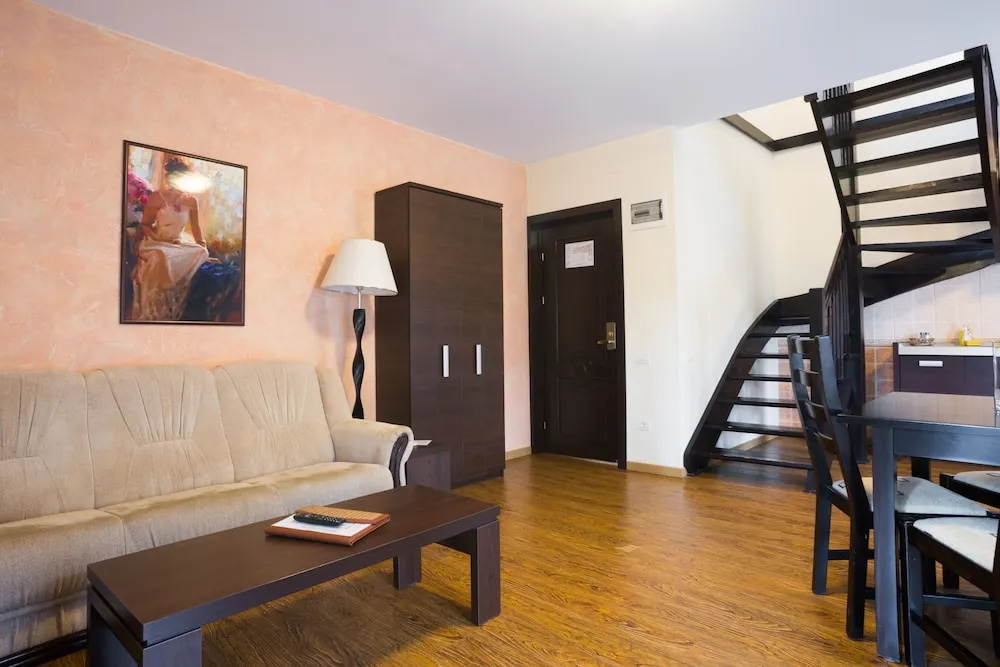2 Bedrooms Executive Apartment with balcony