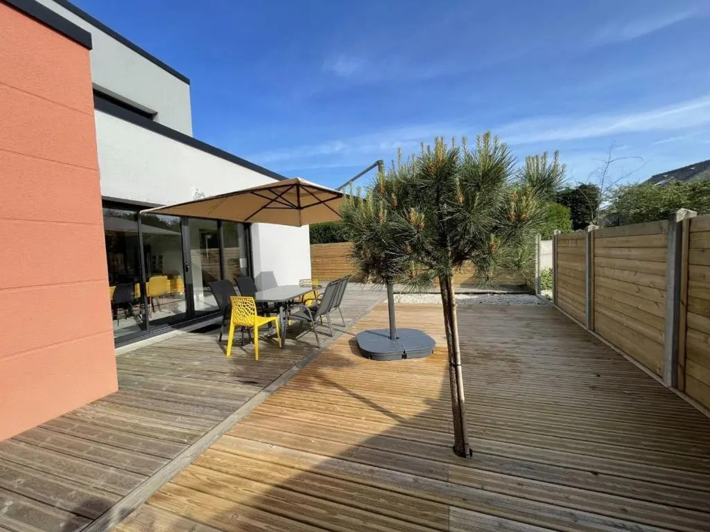 Maison Carolles, 4 Pieces, 6 Personnes - Fr-1-361-345