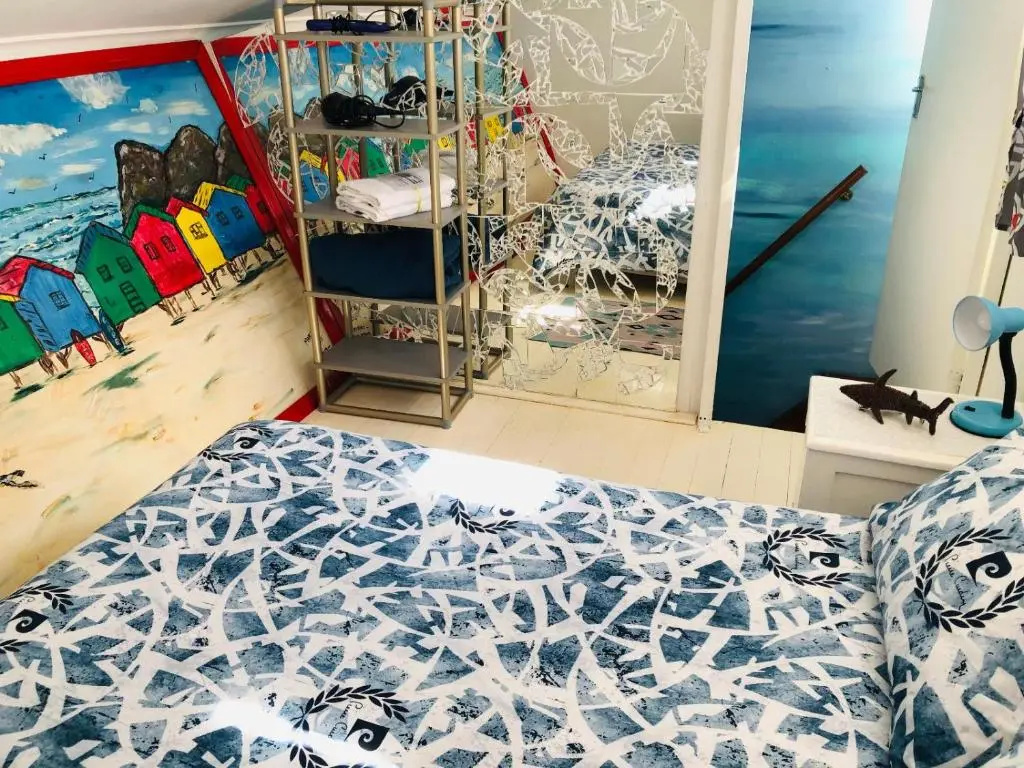 Economy room