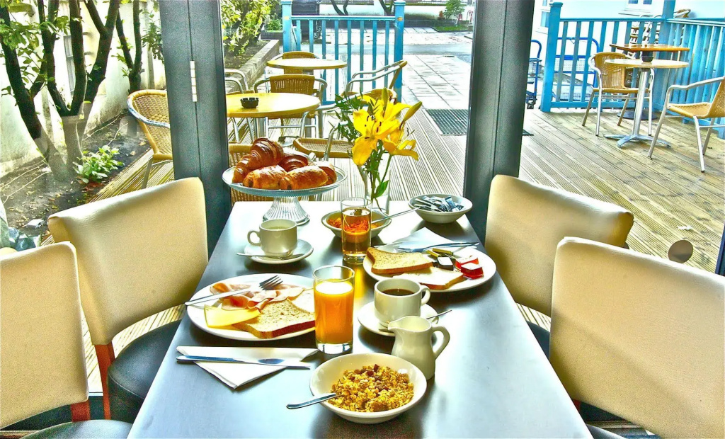 Hotel photo 11