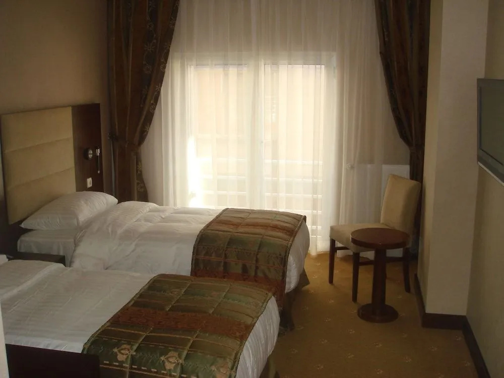 Cetin Otel - Général