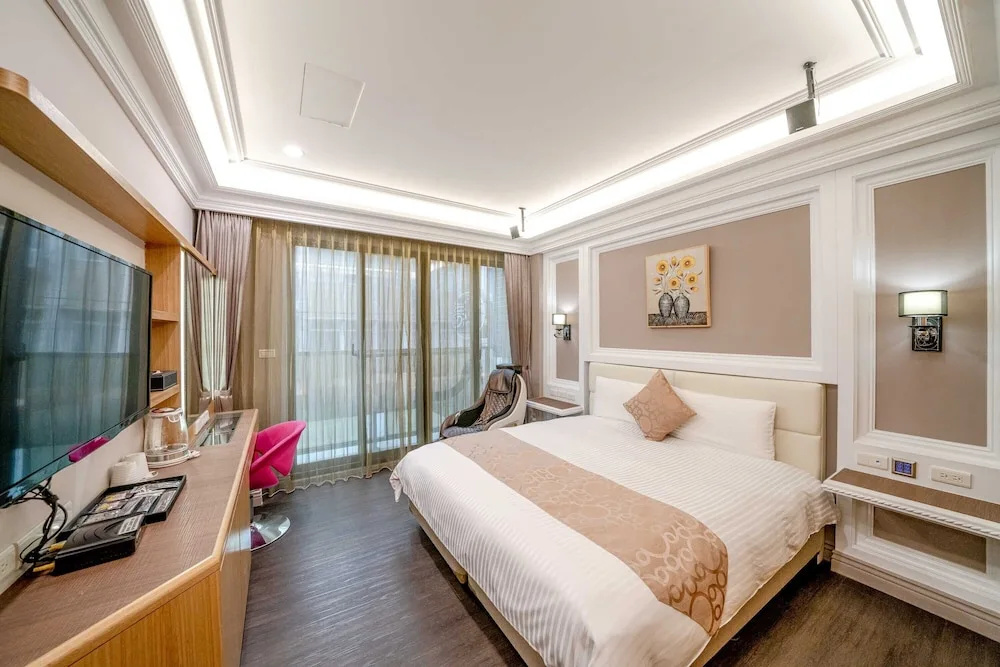 Standard Double room with balcony (full double bed)