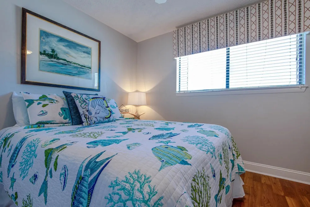 Sandy Toes by Book That Condo — 5