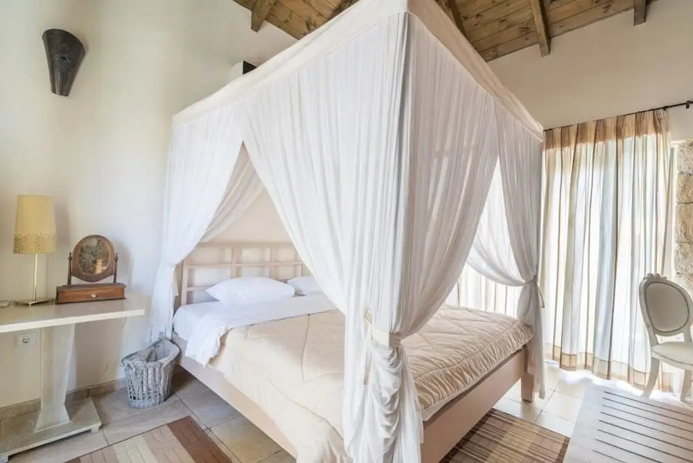Grand room