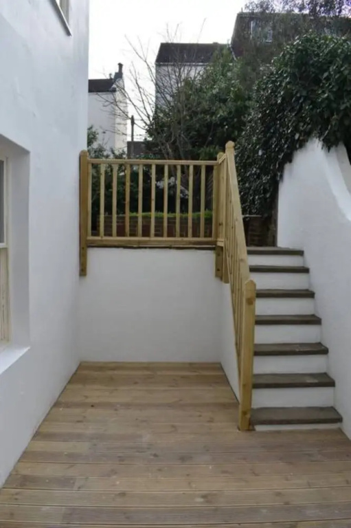 Spacious 4 Bedroom Flat in Central Brighton