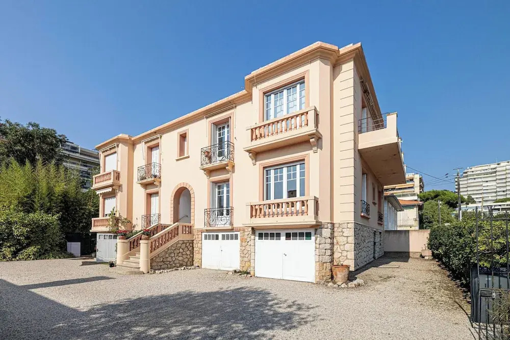Warm Apartment - 2br/4p - Cannes/near Beach