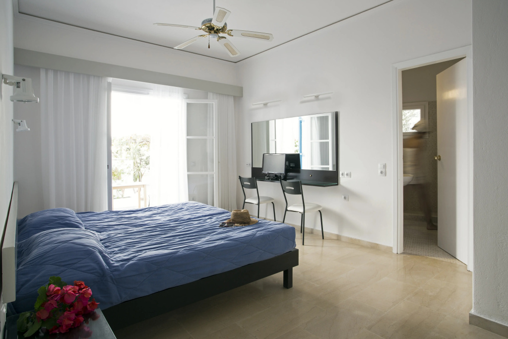 Kamari Beach Hotel by null
