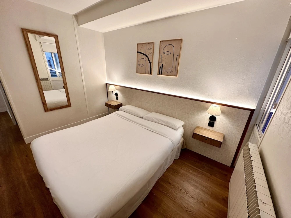 Classic Double room (full double bed)