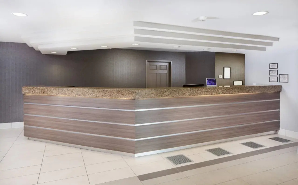 Lobby & Reception