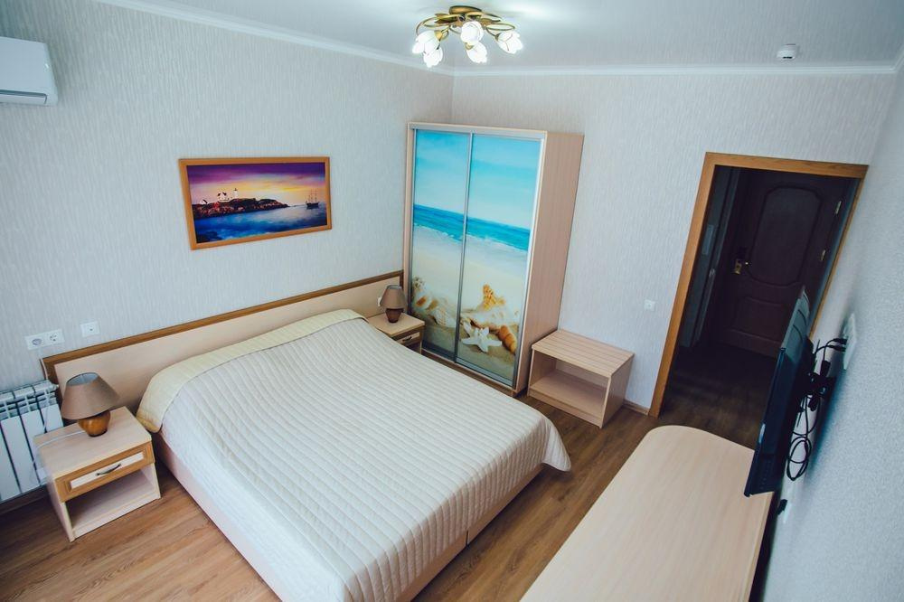 Standard Double room with balcony (full double bed)