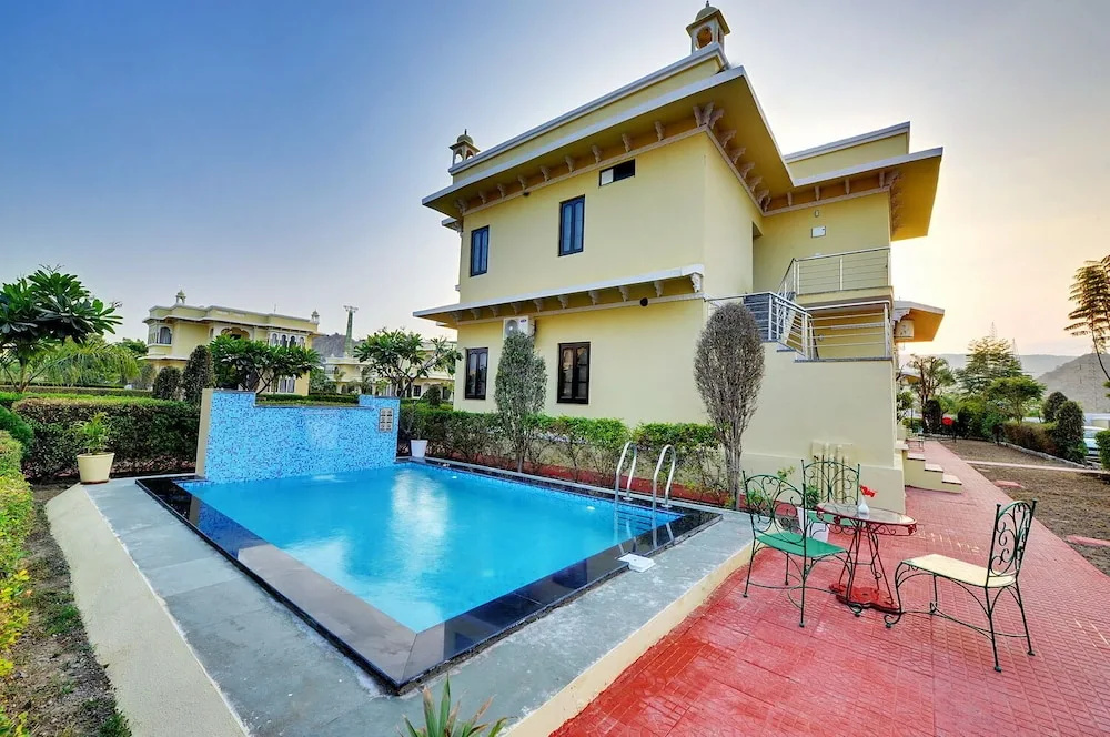 Grand Villa