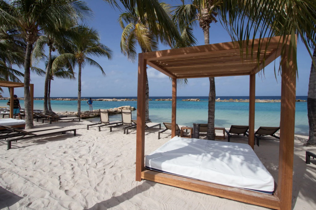 Beach & Waterfront