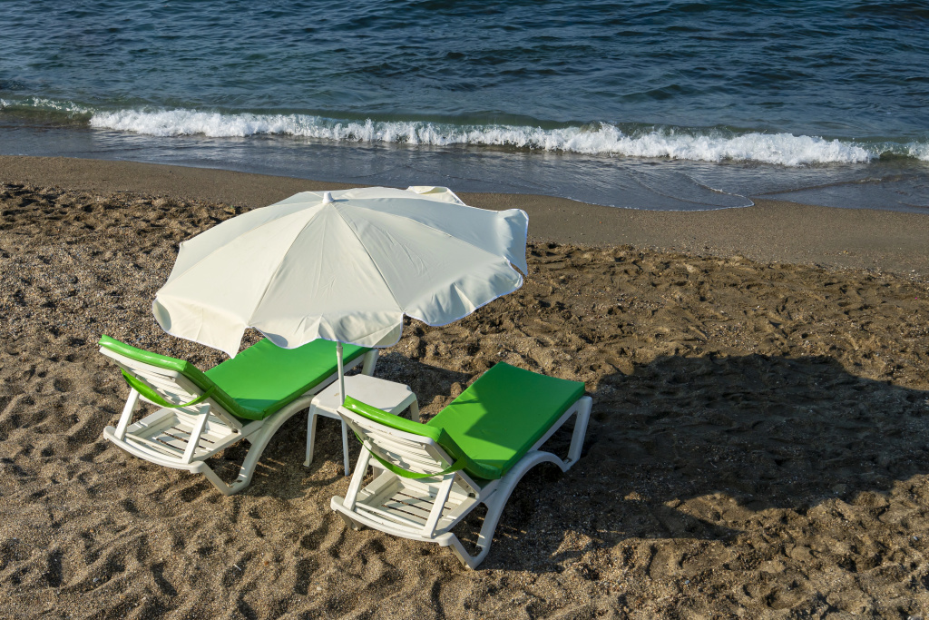Beach & Waterfront