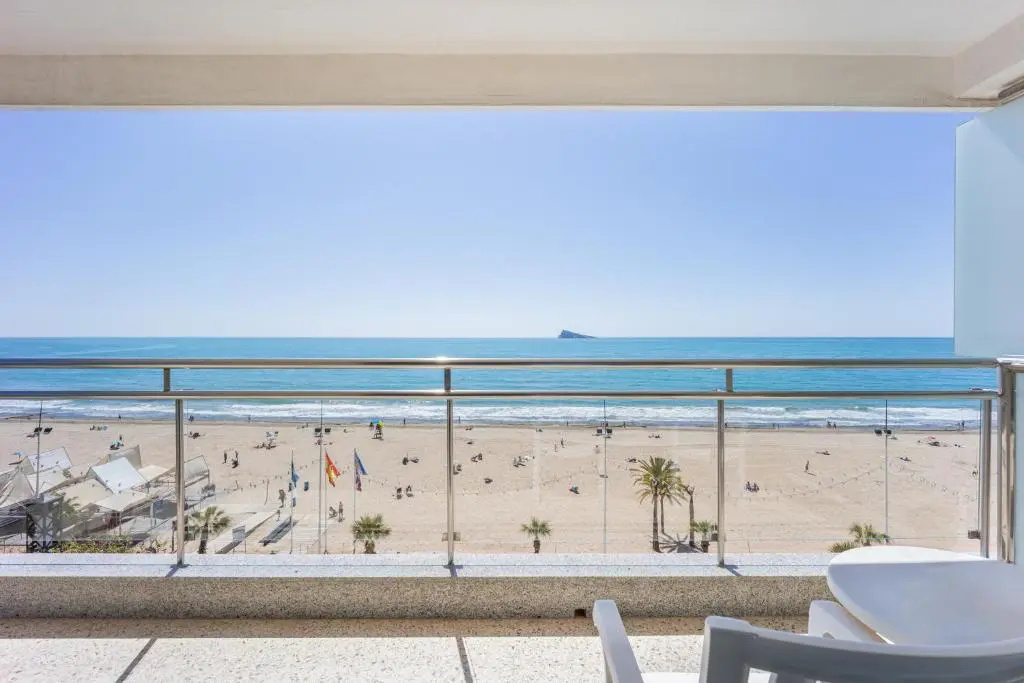 Premium Double room seafront (full double bed)