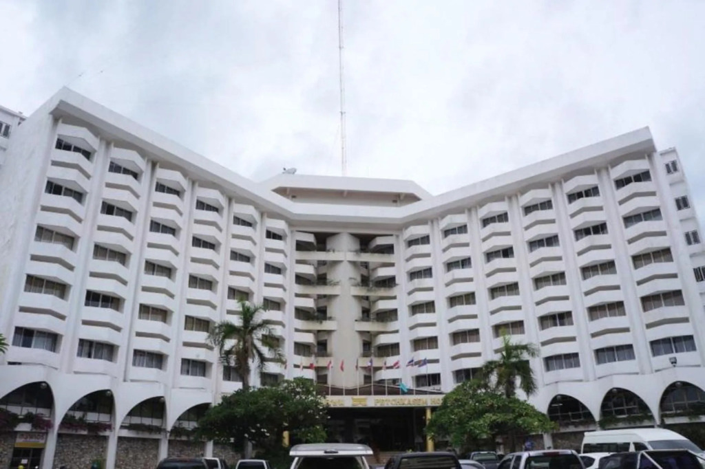 Petchkasem Grand Hotel