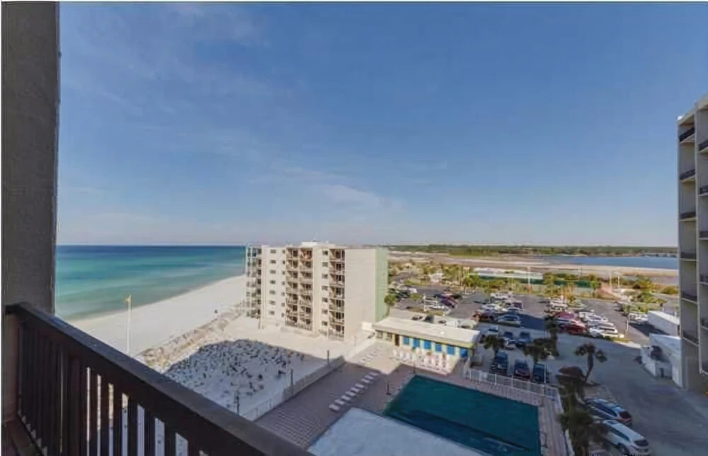 Pinnacle Port by Vacation Rentals at the Beach