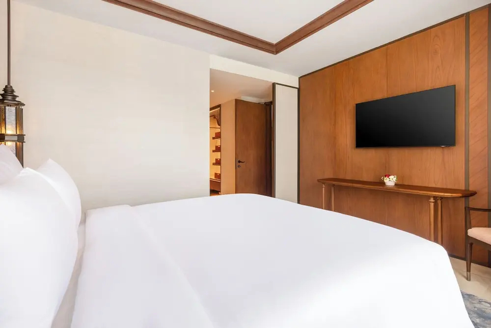 Premier Double room (full double bed)